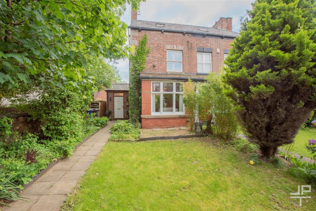 Bolton Old Road, Atherton, Manchester, M46 9DU