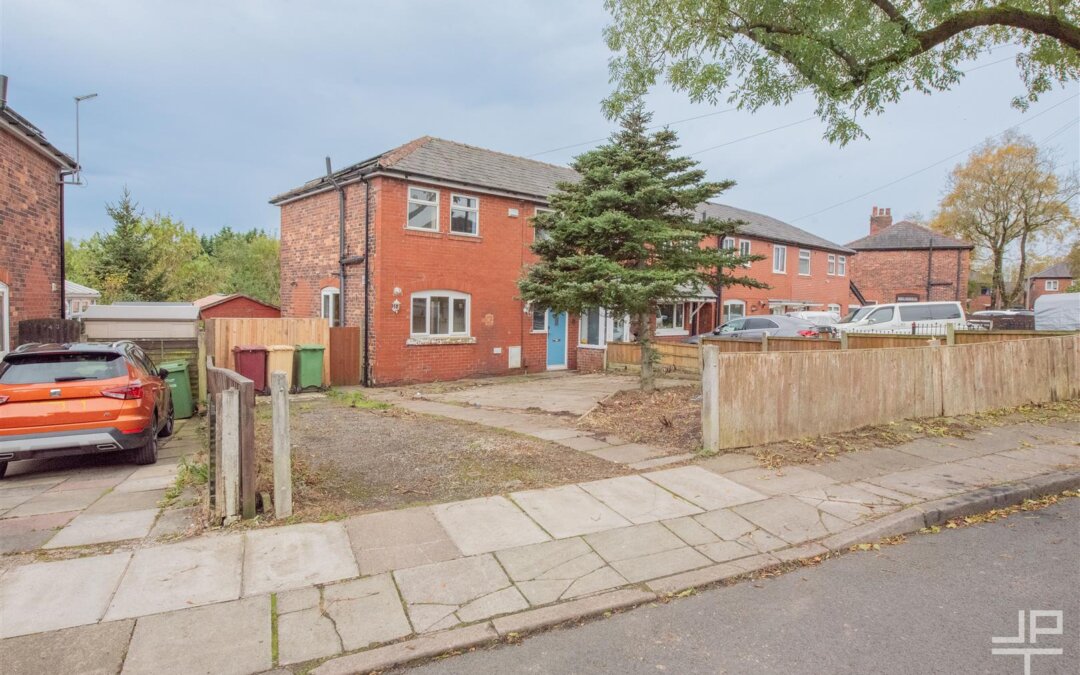 48 Wingates Grove, Westhoughton, Bolton, BL5 3PH