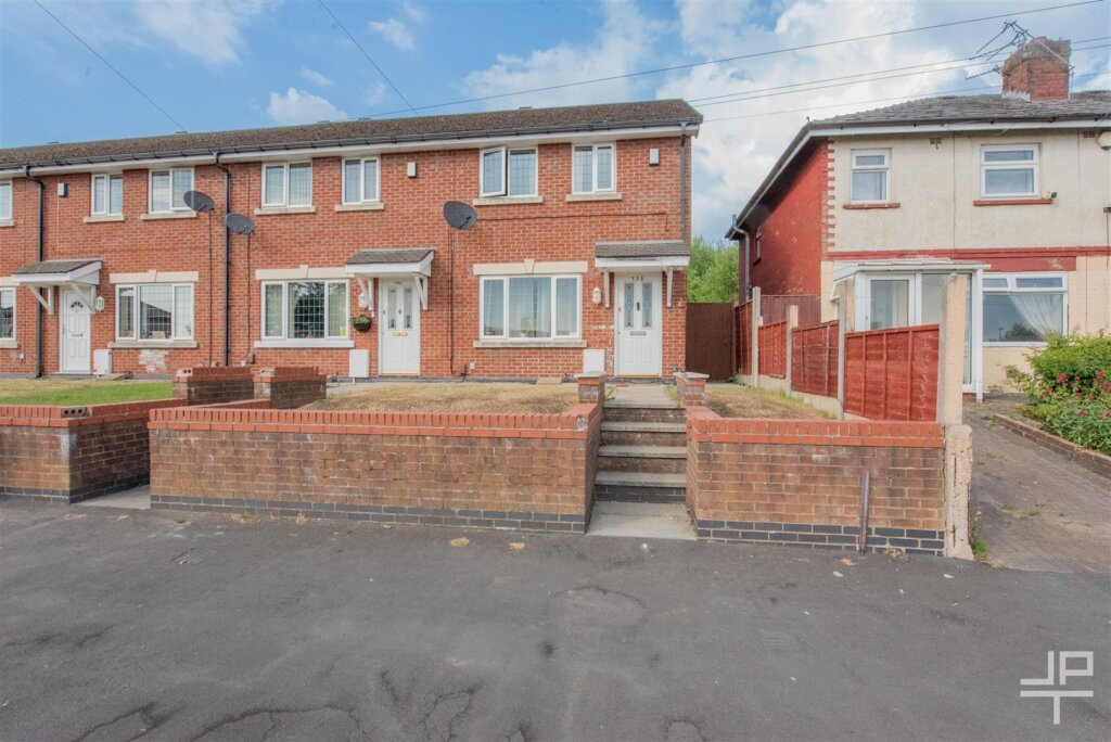 Devonshire Road, Atherton, Manchester, M46 9WN