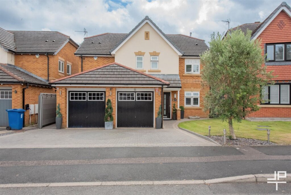 Priestfields, Leigh, Greater Manchester,WN7 2RG