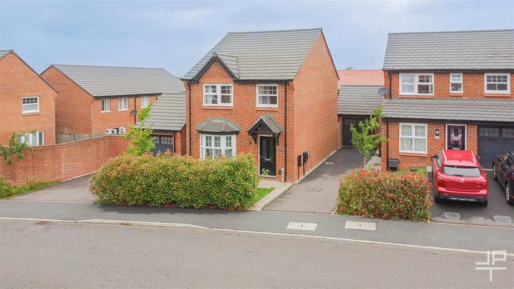Kirkfell Drive, Middleton, Manchester, M24 5AP