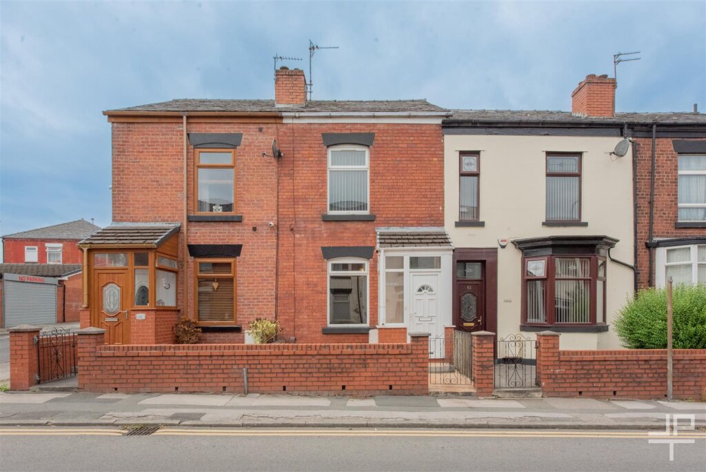 Morris Green Lane, Bolton, Manchester, BL3 3LS