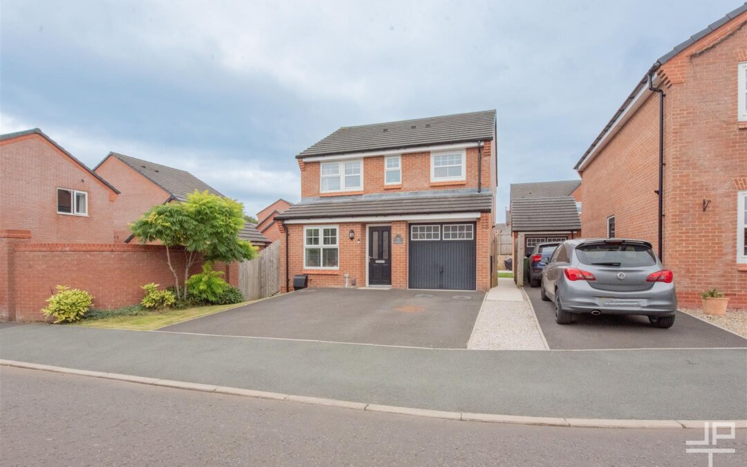 Hale Grove, Chorley, Greater Manchester, PR7 3SD