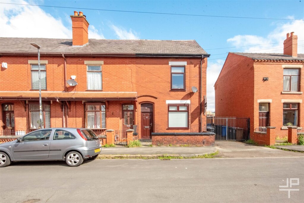 Clifton Street, Leigh, WN7 5AD
