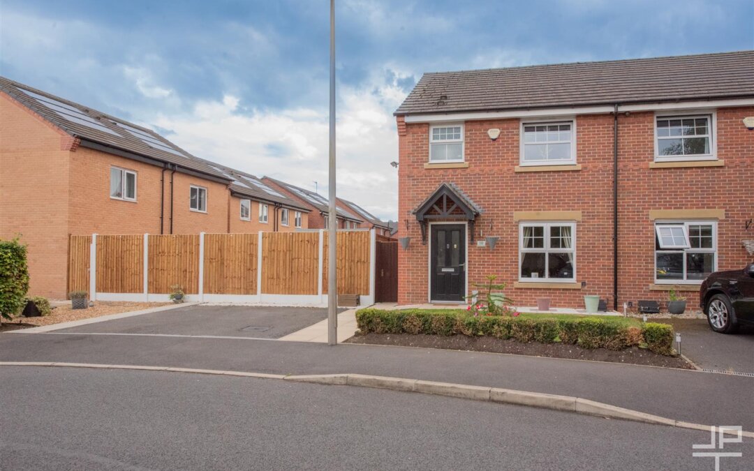 Baines Close, Leigh, WN7 4BP