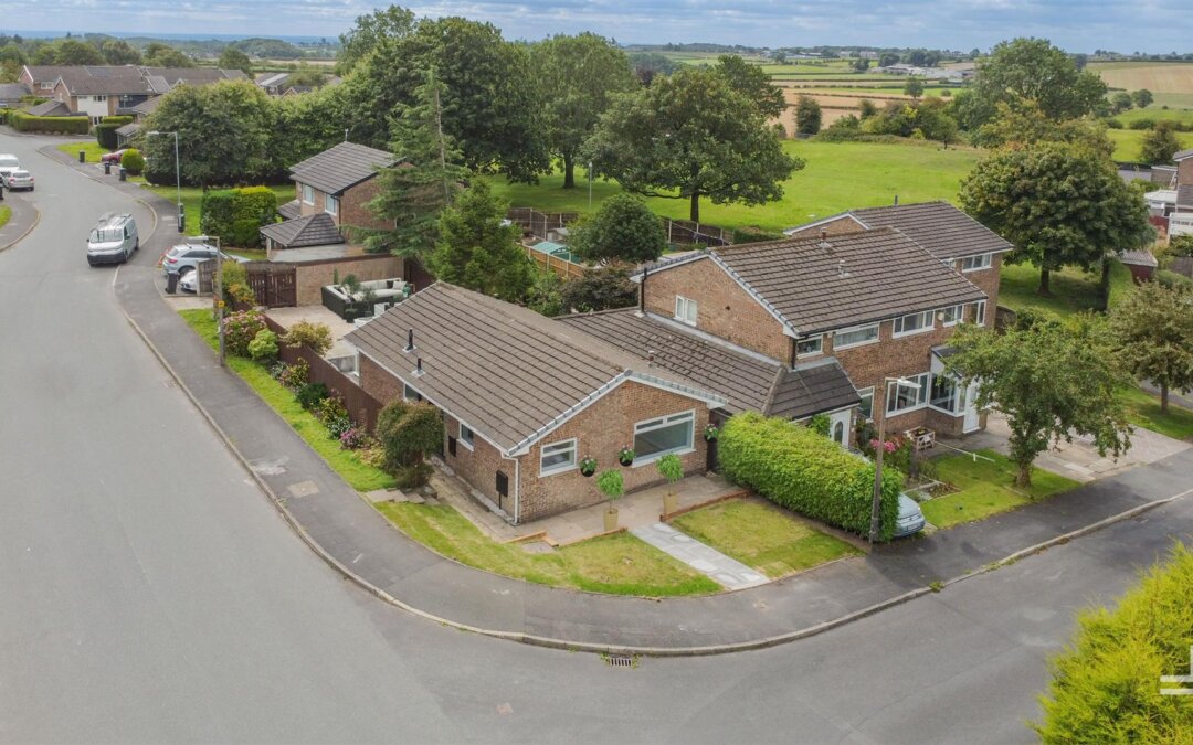 Greenbarn Way, Blackrod, Bolton, Greater Manchester, BL6 5TE