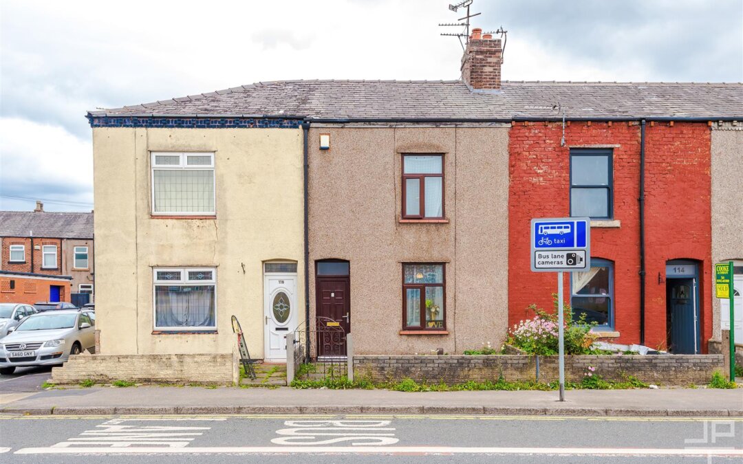 Leigh Road, Leigh, WN7 1SL