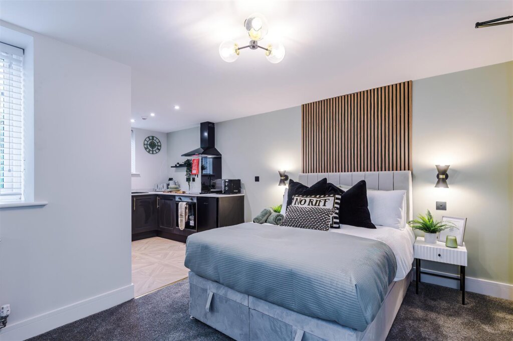 Lovely Lane, Warrington, Cheshire, WA5 1TZ