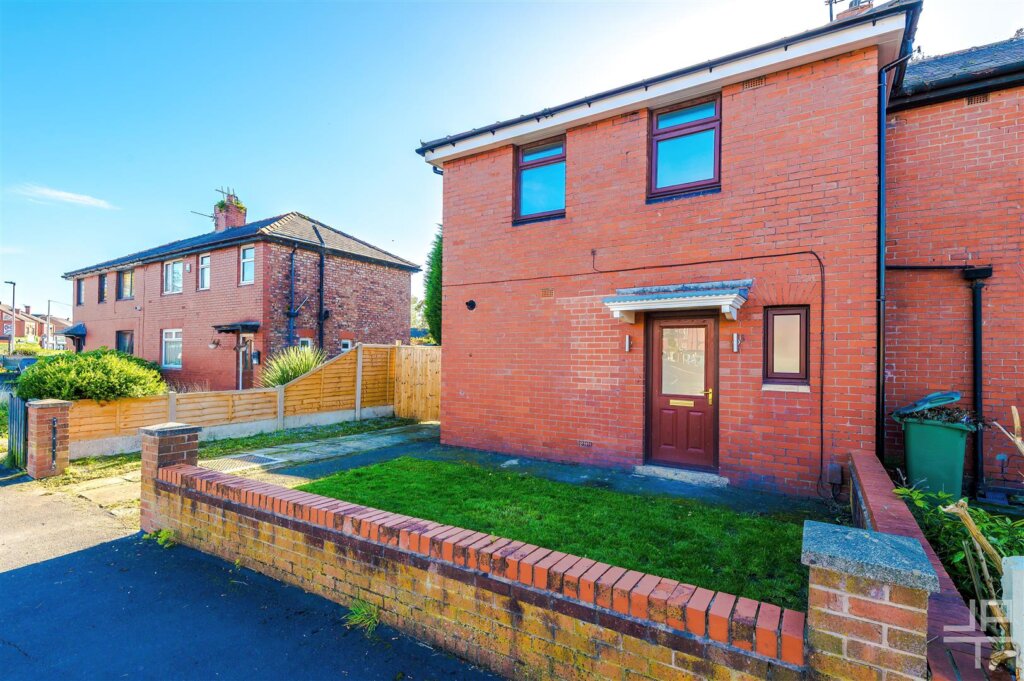 Willow Road, Wigan, WN6 8QP