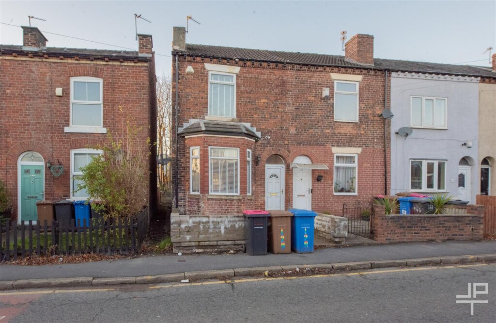 Moorside Road, Swinton, Manchester, M27 0LB