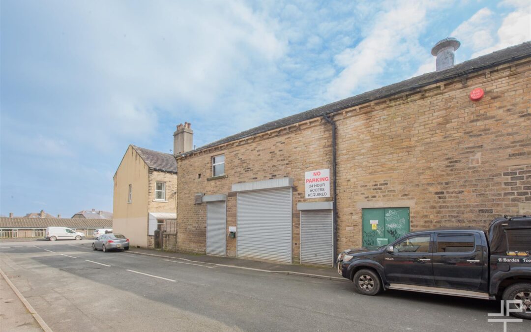 Ruth Street, Newsome, Huddersfield, HD4 6JF