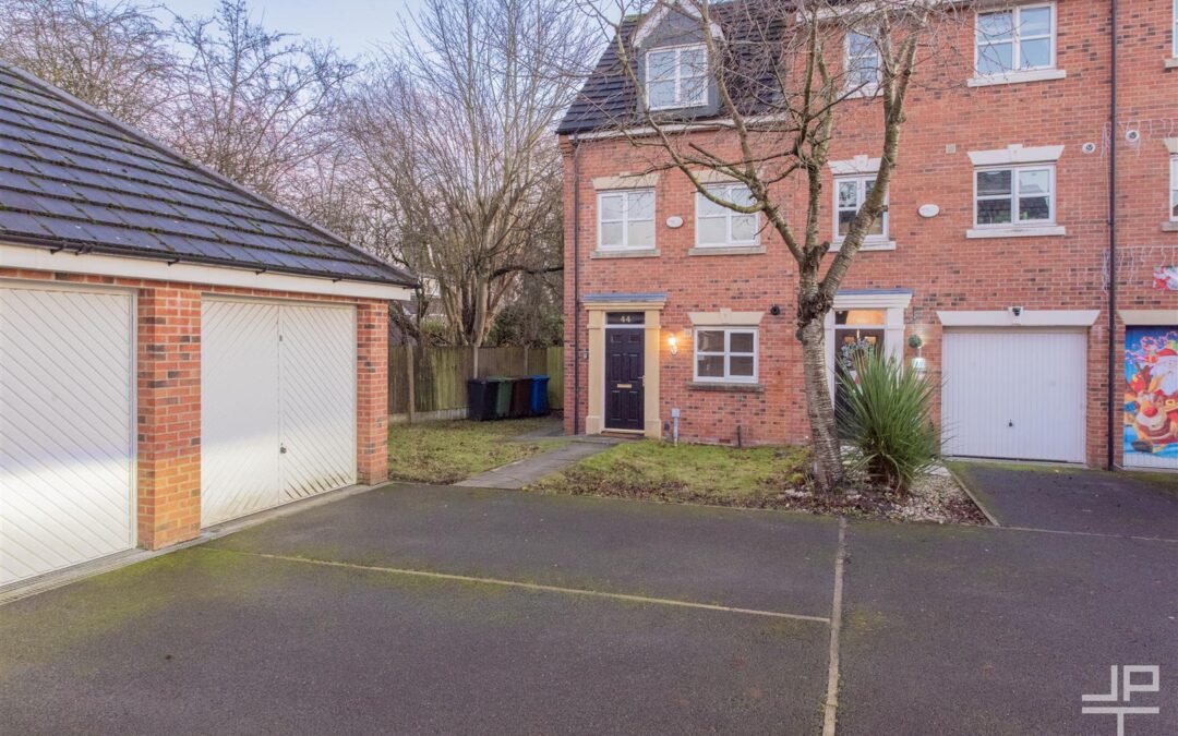 Gadfield Grove, Atherton, Manchester, M46 0SJ