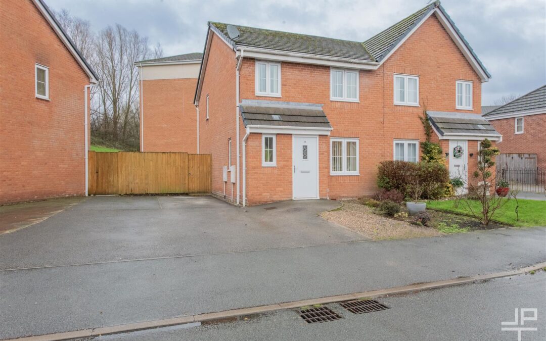 Ledgard Avenue, Leigh, WN7 4BG