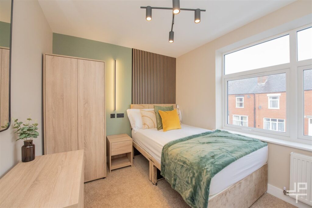 Lovely Lane, Warrington, Cheshire, WA5 1TZ