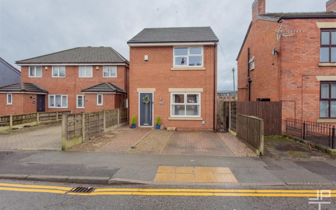 Firs Lane, Leigh, WN7 4TJ