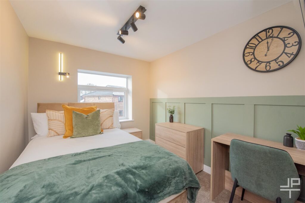 Lovely Lane, Warrington, Cheshire, WA5 1TZ