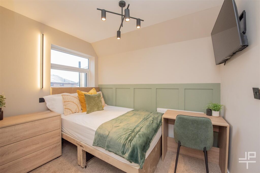 Lovely Lane, Warrington, Cheshire, WA5 1TZ