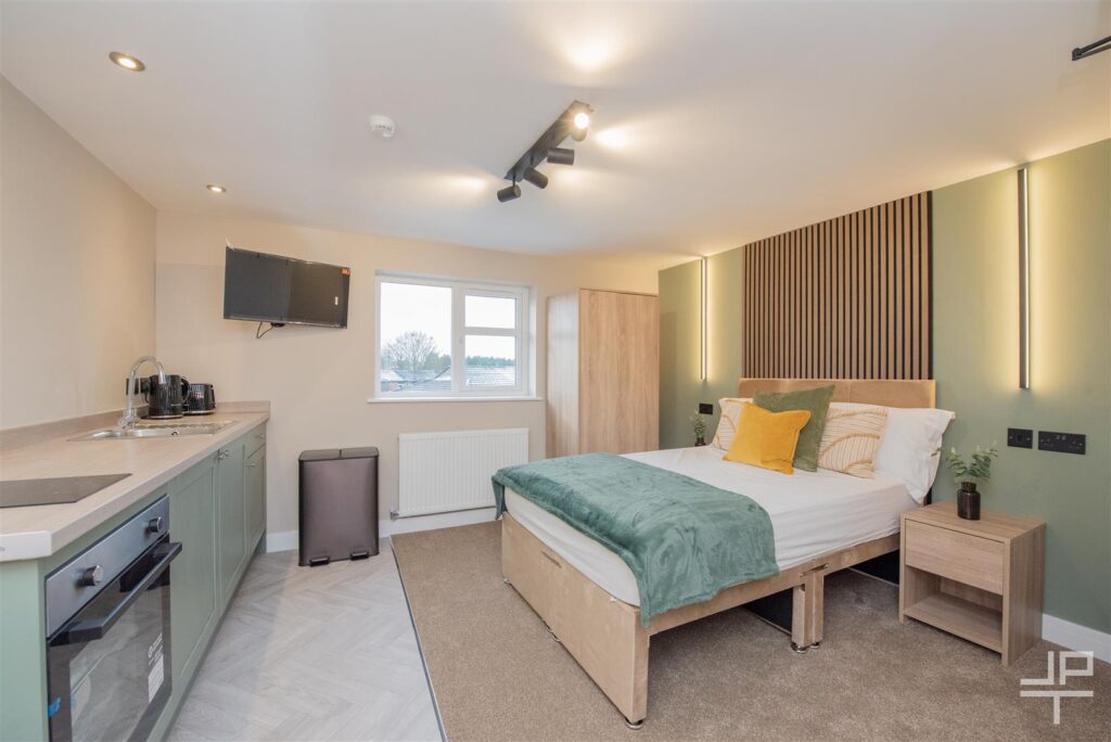 Lovely Lane, Warrington, Cheshire, WA5 1TZ