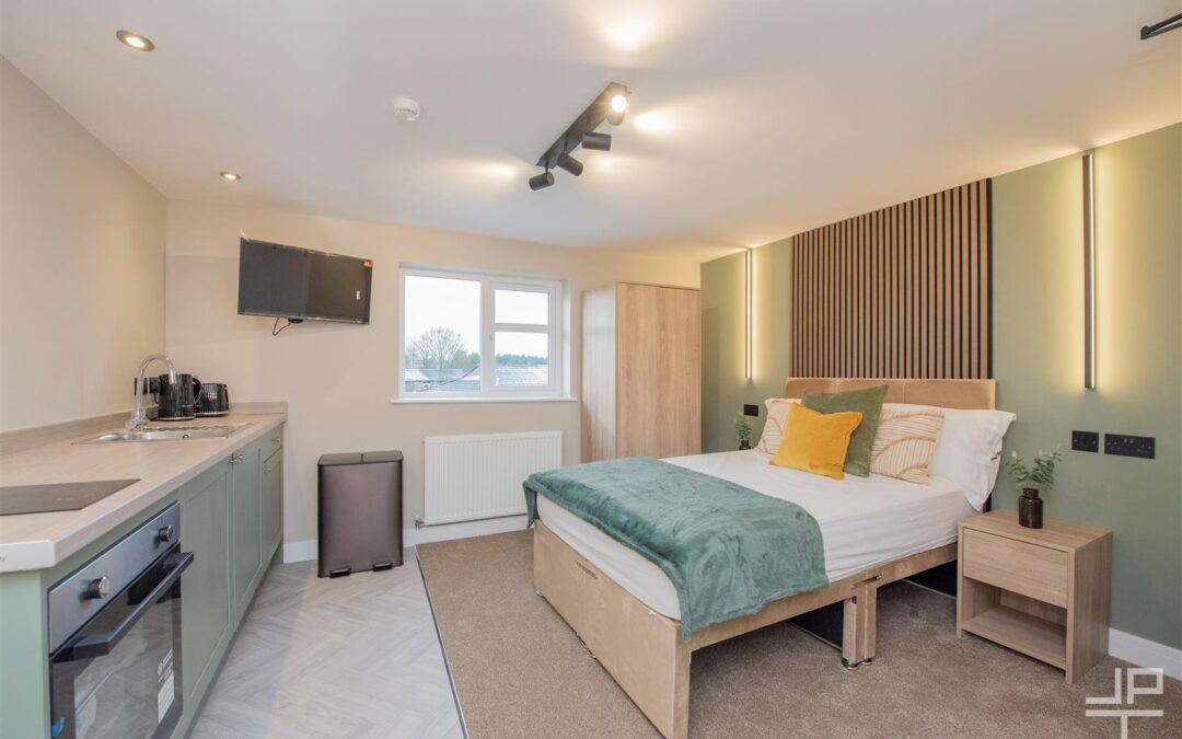 Lovely Lane, Warrington, Cheshire, WA5 1TZ