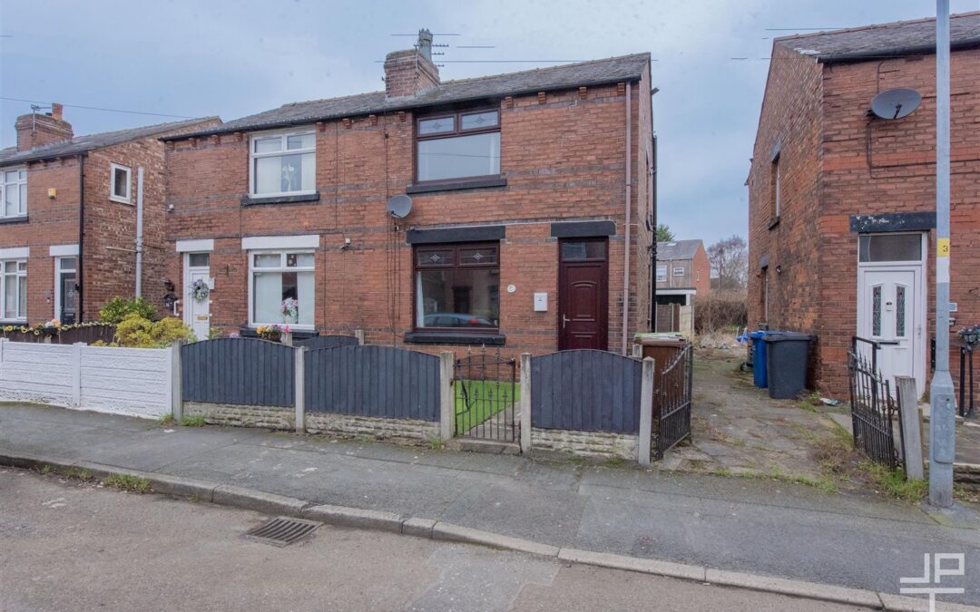 New Street, Platt Bridge, Wigan, WN2 5JB