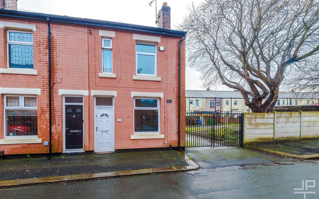 Bank Street, Platt Bridge, Wigan, WN2 5BW