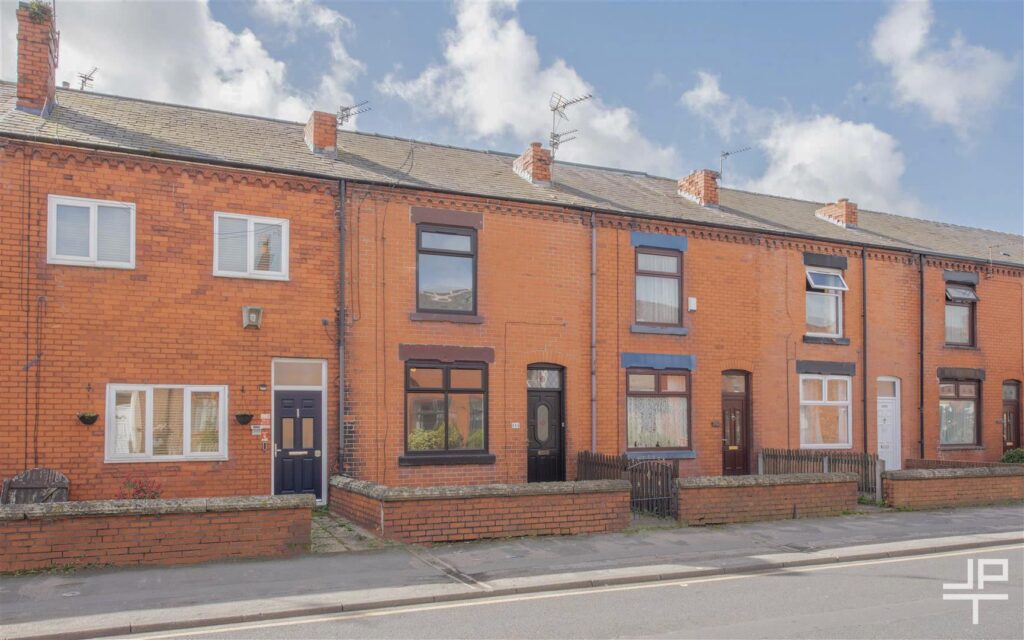 Wigan Road, Leigh, Greater Manchester, WN7 5LT