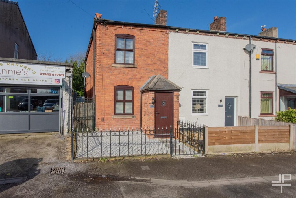 St. Helens Road, Leigh, Greater Manchester, WN7 3PD