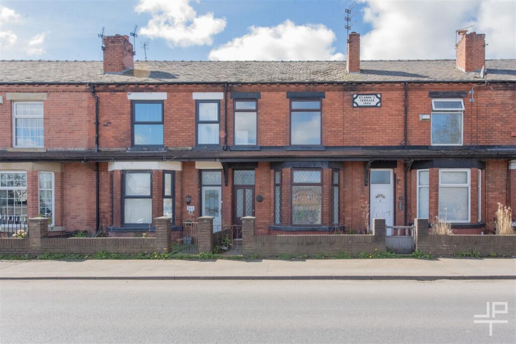 Tyldesley Road, Atherton, Manchester, M46 9AD