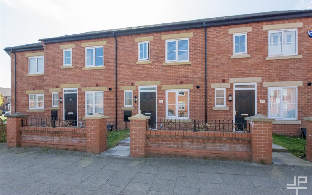 Plank Lane, Leigh, WN7 4BB