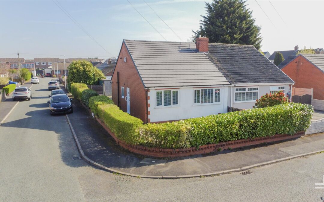 Tewkesbury Road, Golborne, Warrington, WA3 3LZ