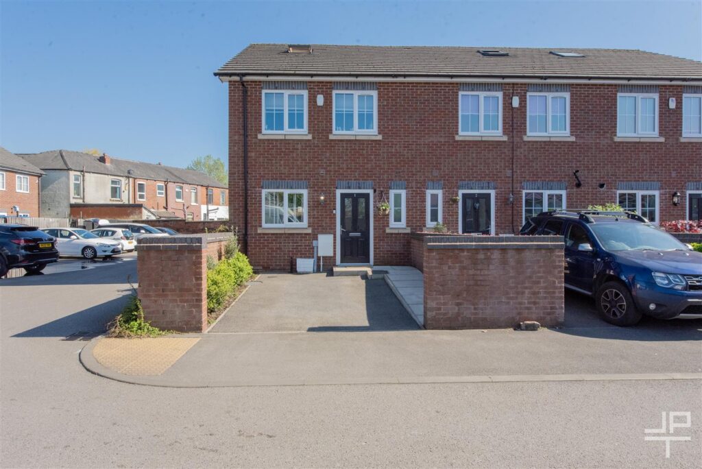 Trinity Place, Leigh, Greater Manchester, WN7 5SL