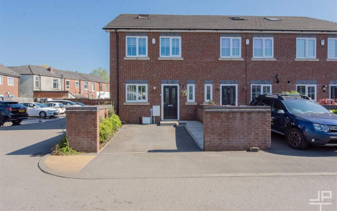Trinity Place, Leigh, Greater Manchester, WN7 5SL