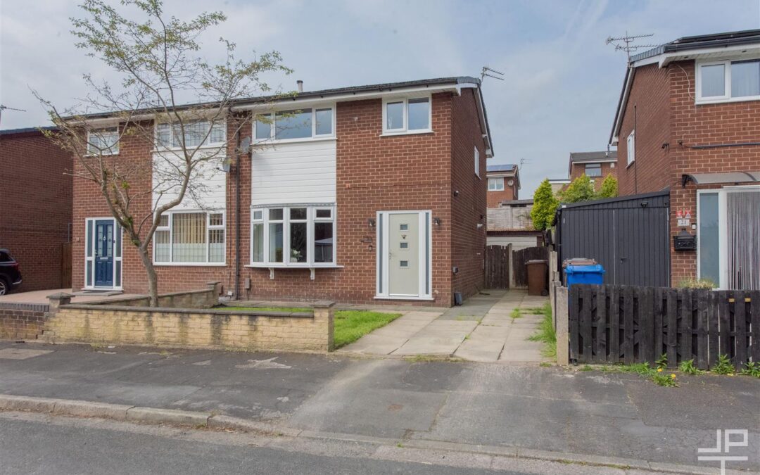 Hillside Avenue, Atherton, Manchester, M46 9LX