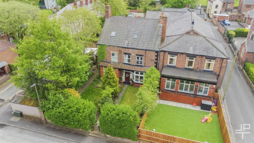 Bolton Old Road, Atherton, Manchester, M46 9DU