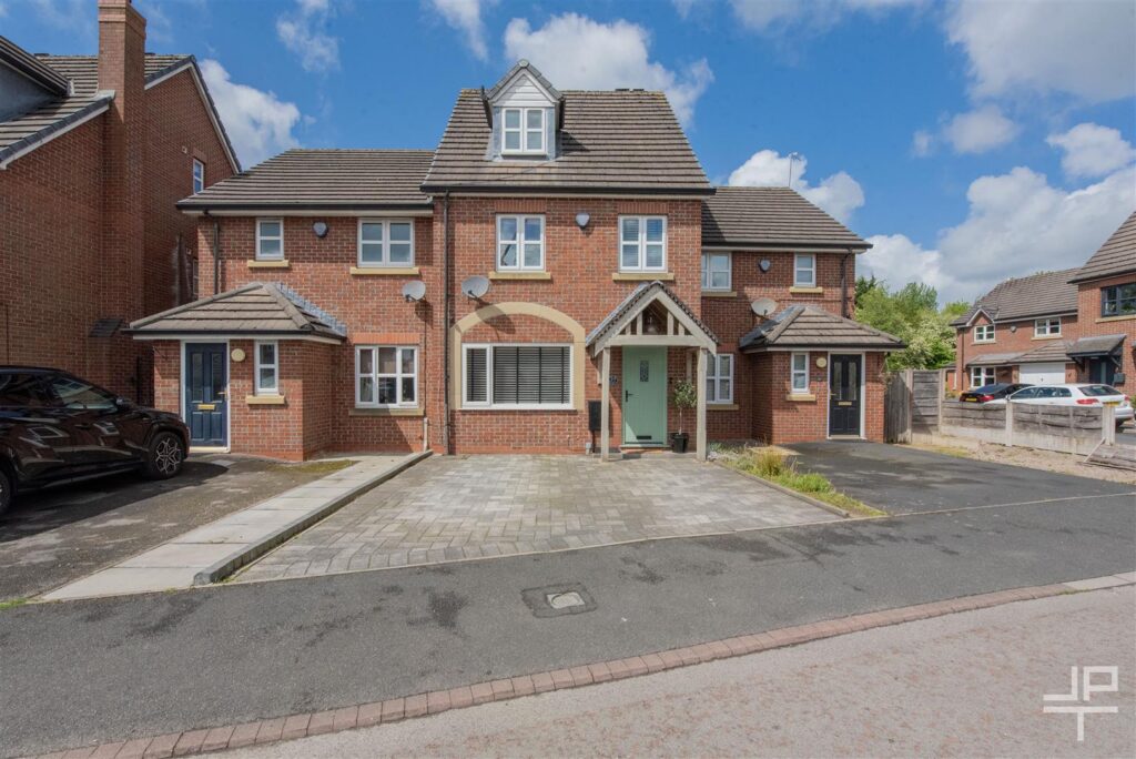 Hawkhurst Park, Leigh, WN7 2TG