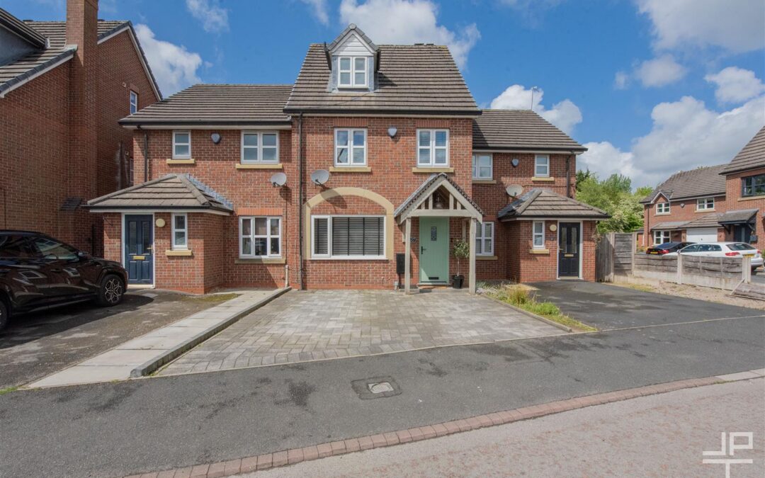 Hawkhurst Park, Leigh, WN7 2TG