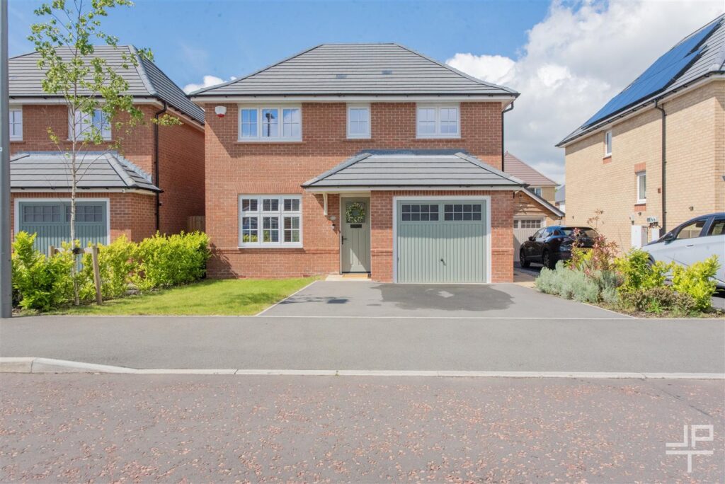 Broadleaf Meadow, Lowton, Warrington, WA3 2UR