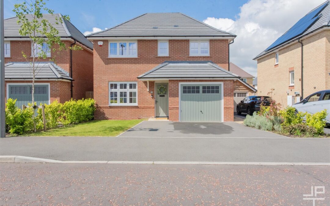 Broadleaf Meadow, Lowton, Warrington, WA3 2UR