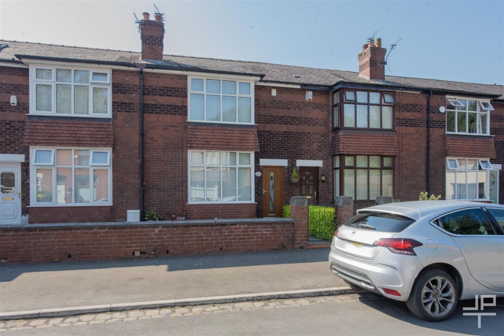 Lightburne Avenue, Leigh, WN7 3JG