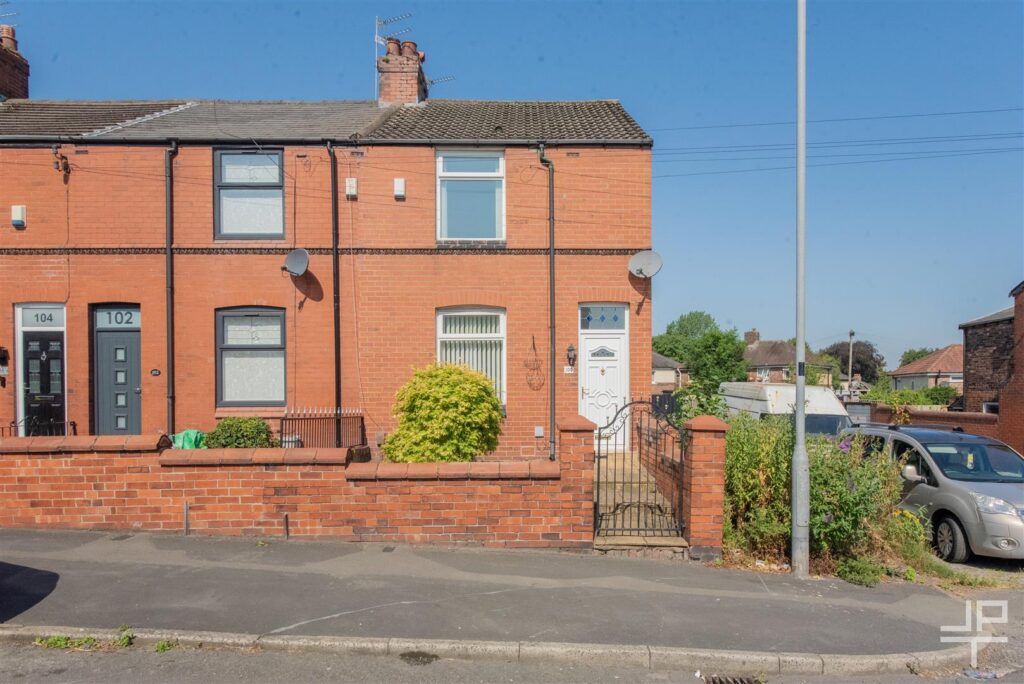Rivington Road, St. Helens, Merseyside WA10 4JA