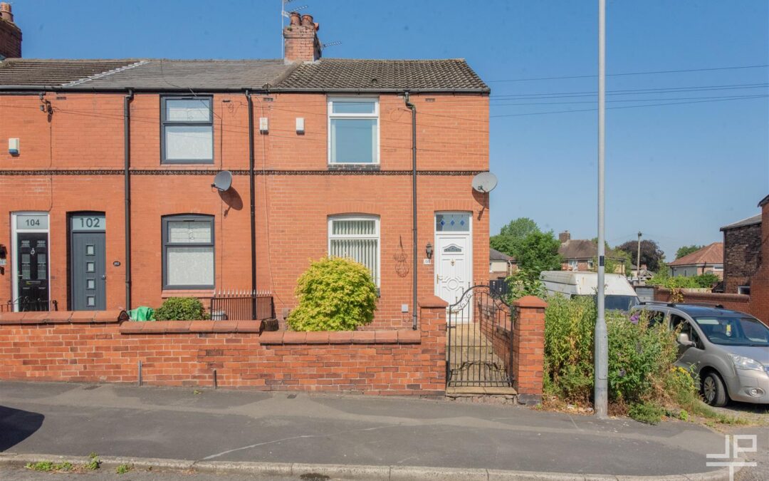 Rivington Road, St. Helens, Merseyside WA10 4JA