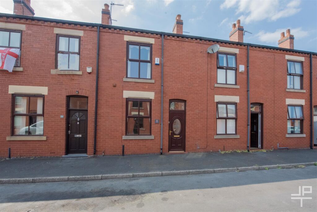 Mere Avenue, Leigh, Greater Manchester, WN7 4SS