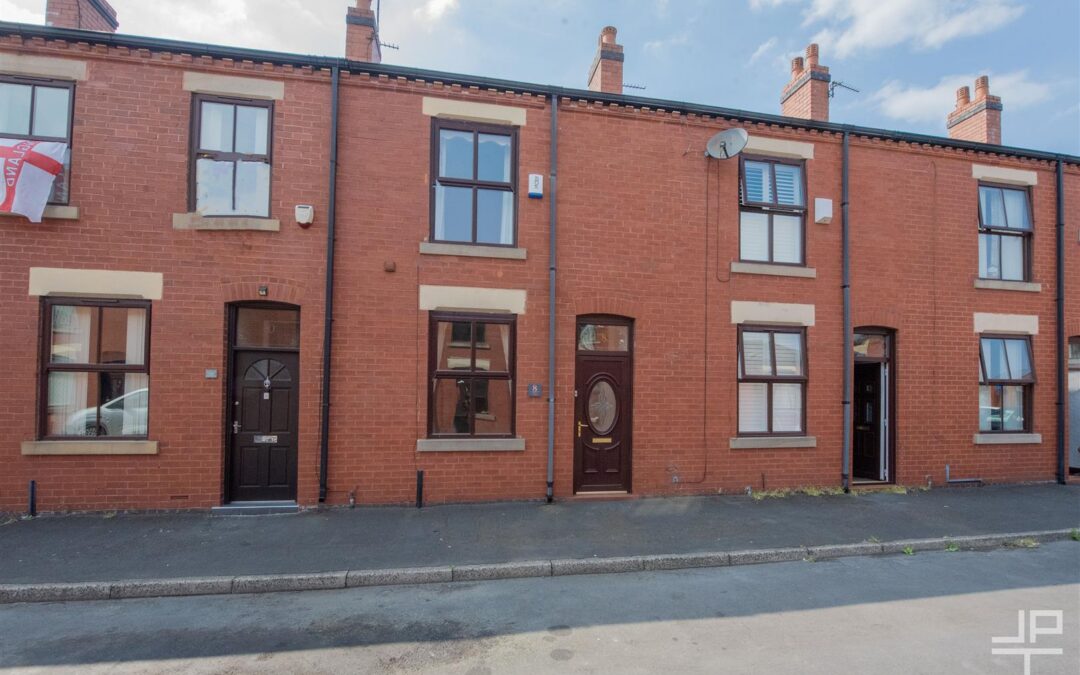 Mere Avenue, Leigh, Greater Manchester, WN7 4SS