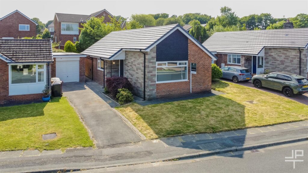 Whitehill Lane, Bolton, BL1 7DL