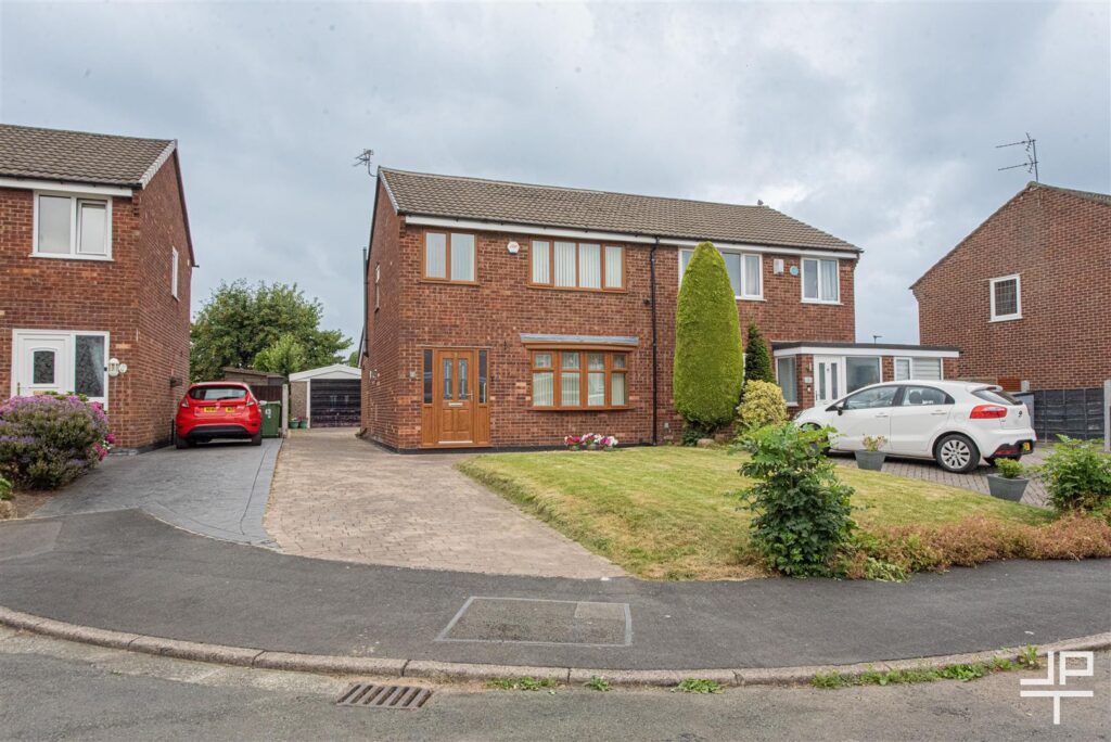 Sedgwick Close, Atherton, Manchester, M46 9EG