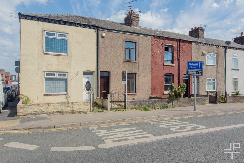 Leigh Road, Leigh, Greater Manchester, WN7 1SL