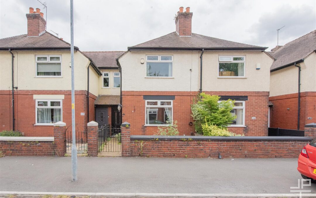 Lightburne Avenue, Leigh, WN7 3JG