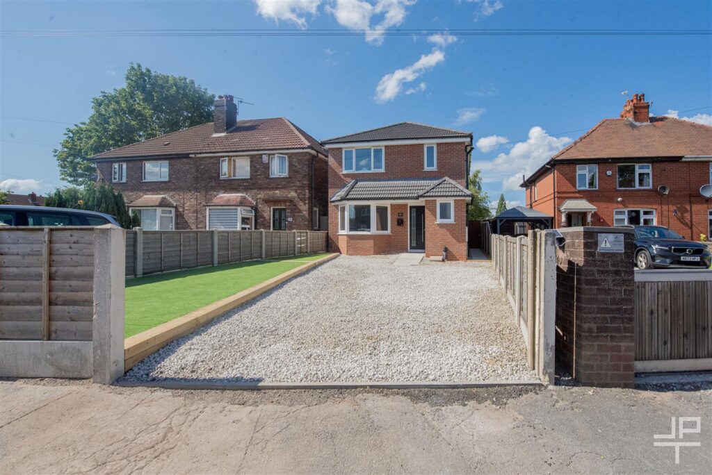 Maple Avenue, Lowton, Warrington, WA3 2DA