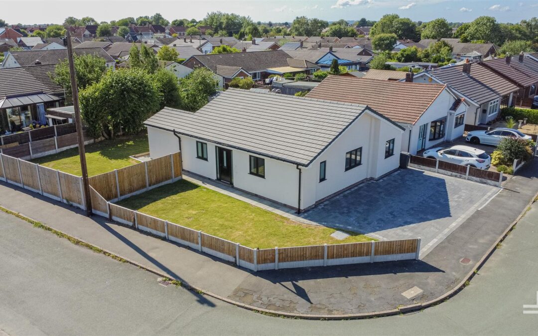 Thornbury Avenue, Lowton, Warrington, WA3 2PG