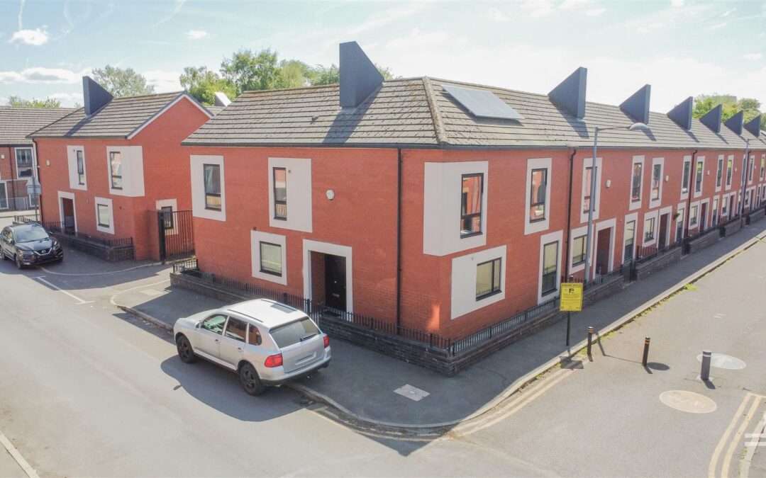 Field Street, Salford, Manchester, M6 5EY